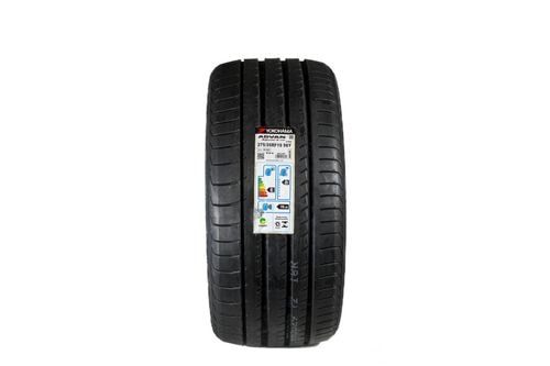 Pneu Yokohama Advan Sport V105 ZPS (Run Flat) 275/35 R19 96Y (Medida BMW Série 5 - Traseiro)