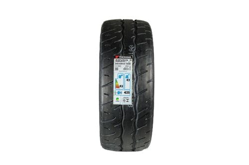 Pneu Yokohama Neova AD09 245/45 R18 100W