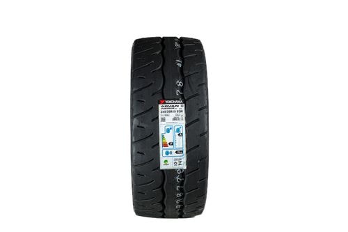 Pneu Yokohama Neova AD09 245/35 R19 93W