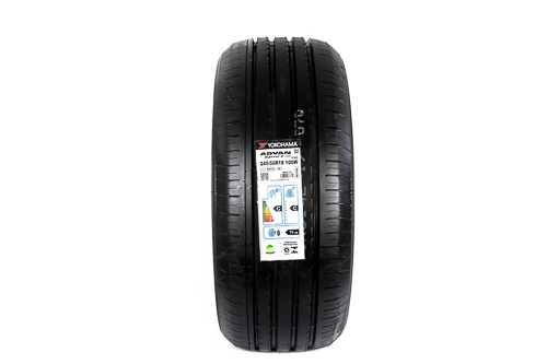 Pneu Yokohama Advan Sport V105 245/50 R18 100W (Pneu Original Mercedes Classe S)