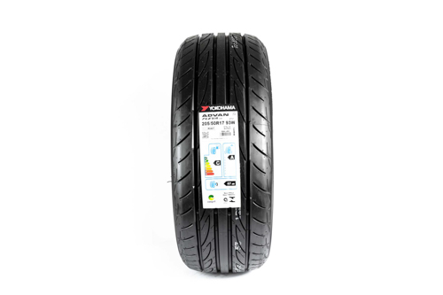 Pneu Yokohama Advan Fleva V701 205/50 R17 93W