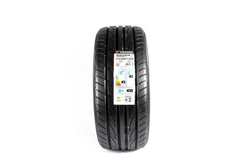 Pneu Yokohama Advan Fleva V701 215/40 R17 87W