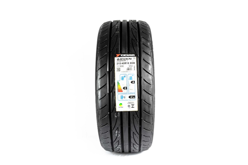 Pneu Yokohama Advan Fleva V701 215/40 R18 89W