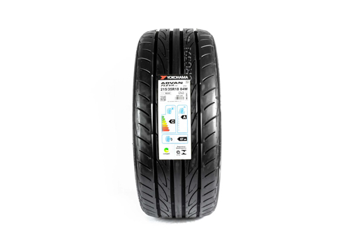 Pneu Yokohama Advan Fleva V701 215/35 R18 84W