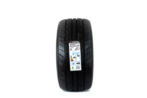 Pneu Yokohama Advan Fleva V701 255/30 R20 92W