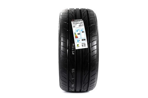 Pneu Yokohama Advan Fleva V701 255/40 R18 99W