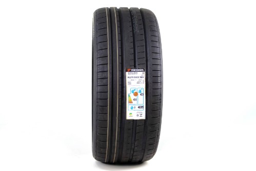 Pneu Yokohama Advan Sport V107 275/35 R23 108Y * (Original BMW X7)