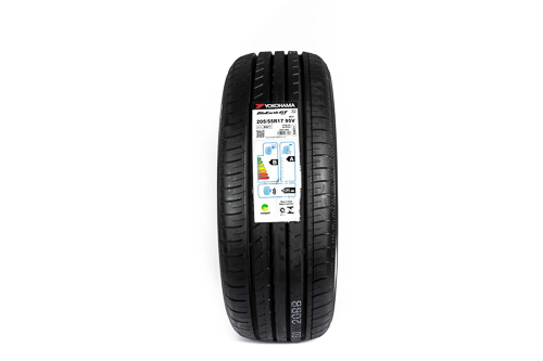 Pneu Yokohama Bluearth GT AE51 205/55 R17 95V