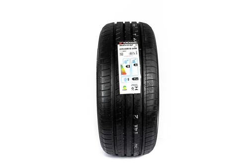 Pneu Yokohama Bluearth GT AE51 235/45 R18 94W