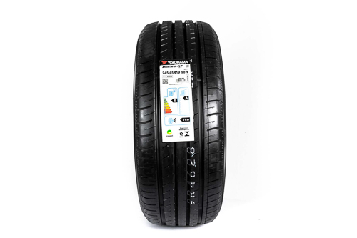 Pneu Yokohama Bluearth GT AE51 245/45 R19 98W