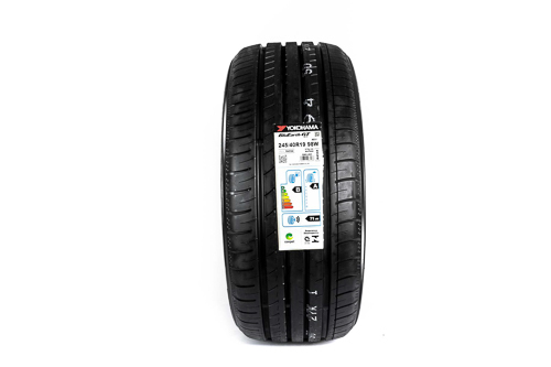 Pneu Yokohama Bluearth GT AE51 245/40 R19 98W