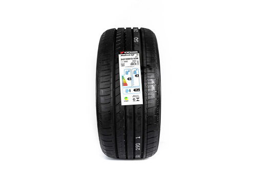 Pneu Yokohama Bluearth GT AE51 245/35 R19 93W