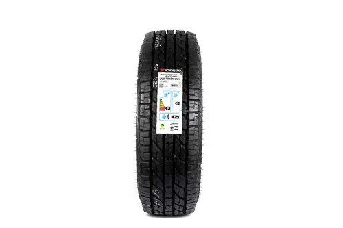 Pneu Yokohama Geolandar A/T G015 235/75 R15 104S LT (Letras Brancas)