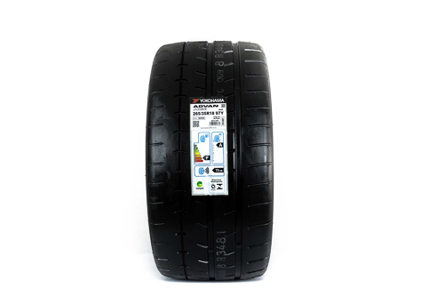 Pneu Yokohama Advan A052 265/35 R18 97Y